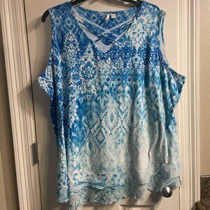 Cato Blue Ombre sleevelss top asymmetrical cut- GORGEOUS!